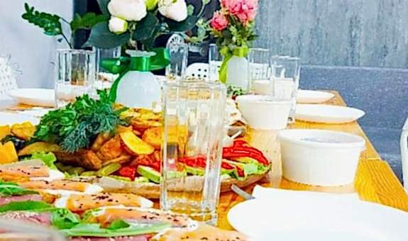 Можно ли у вас заказать доставку еды