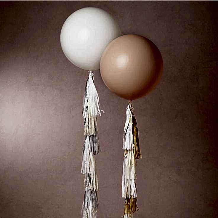 Шар Тассел с гирляндой и кисточкой заправленный гелием Шар Тассел с гирляндой и кисточкой заправленный гелием